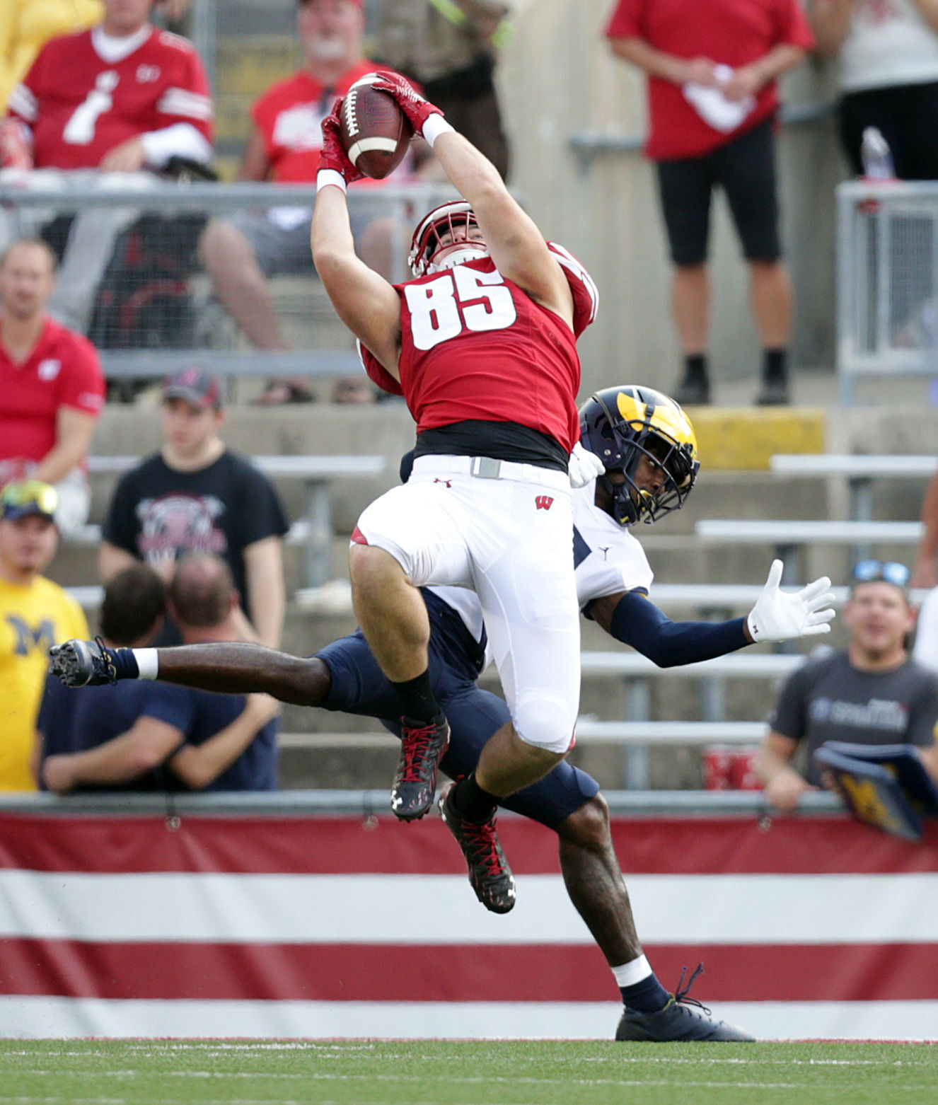 100221_uwmichigan_36-10022021170347